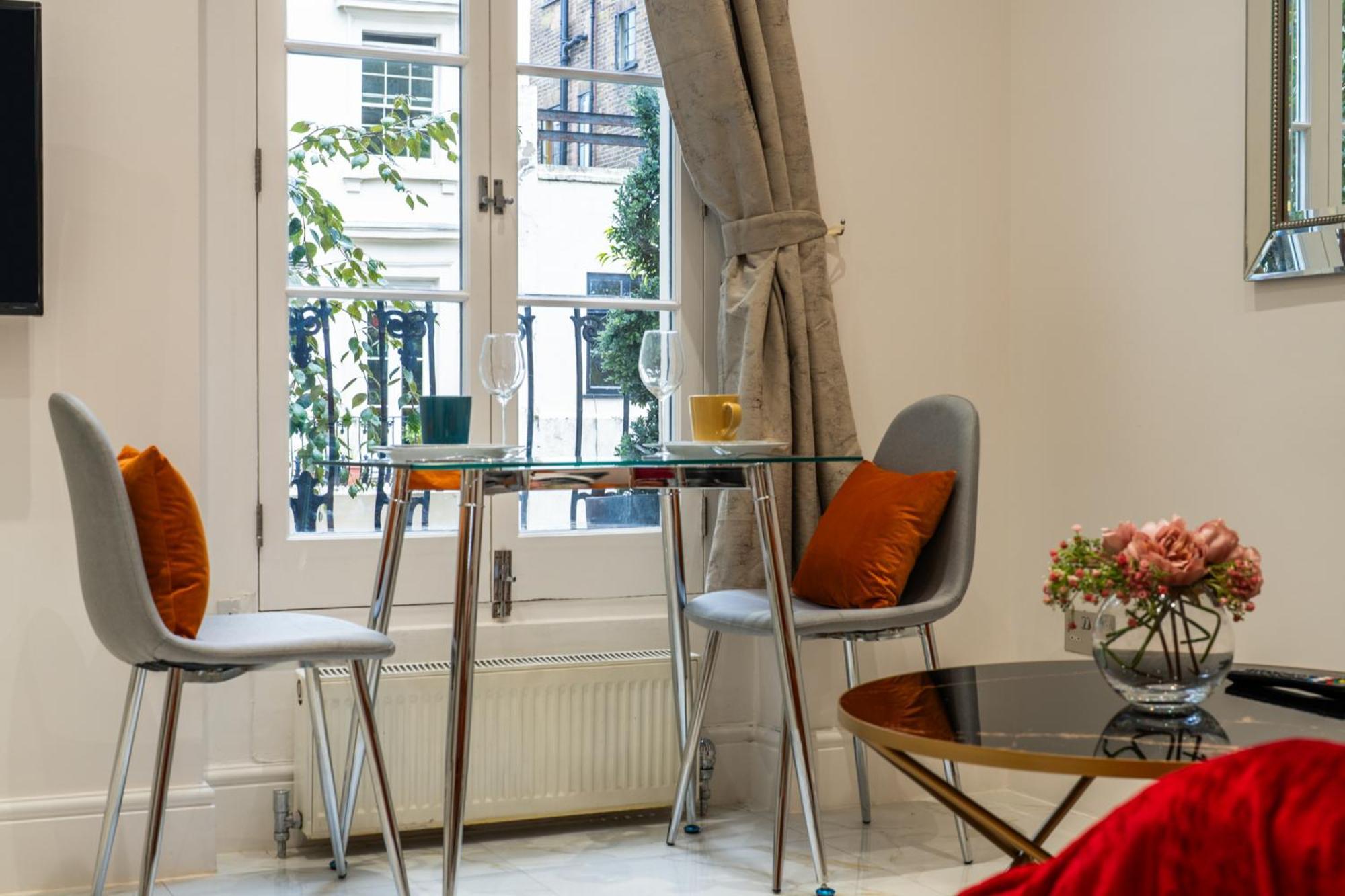 The Paddington Apartment *